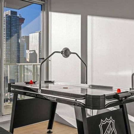 Luxury Apartment On The 9Th Floor Near Stampede, Complimentary Wine, 2 Car Ug Parking YYC Екстериор снимка