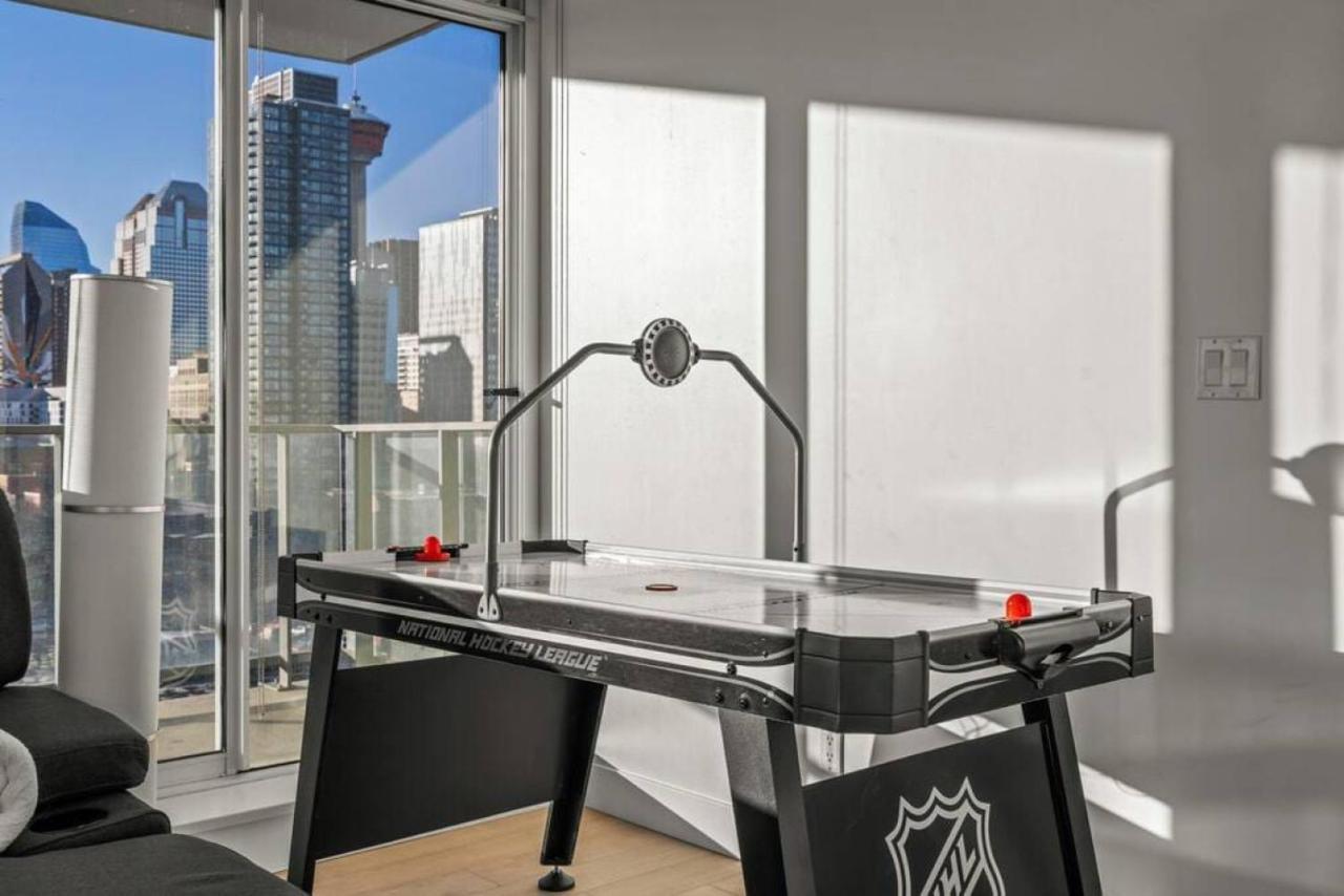 Luxury Apartment On The 9Th Floor Near Stampede, Complimentary Wine, 2 Car Ug Parking YYC Екстериор снимка