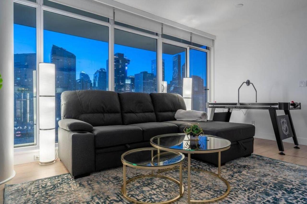 Luxury Apartment On The 9Th Floor Near Stampede, Complimentary Wine, 2 Car Ug Parking YYC Екстериор снимка