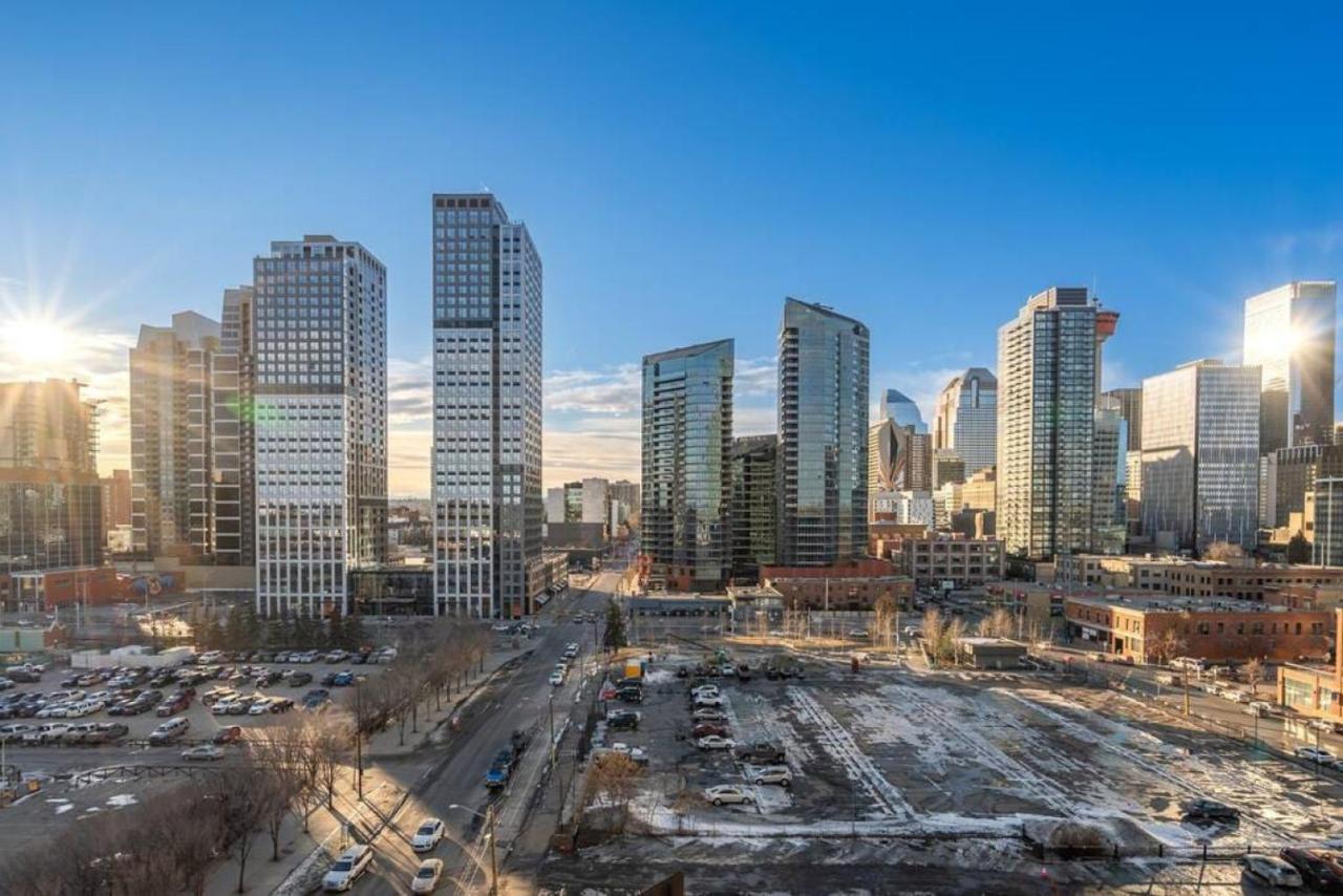 Luxury Apartment On The 9Th Floor Near Stampede, Complimentary Wine, 2 Car Ug Parking YYC Екстериор снимка