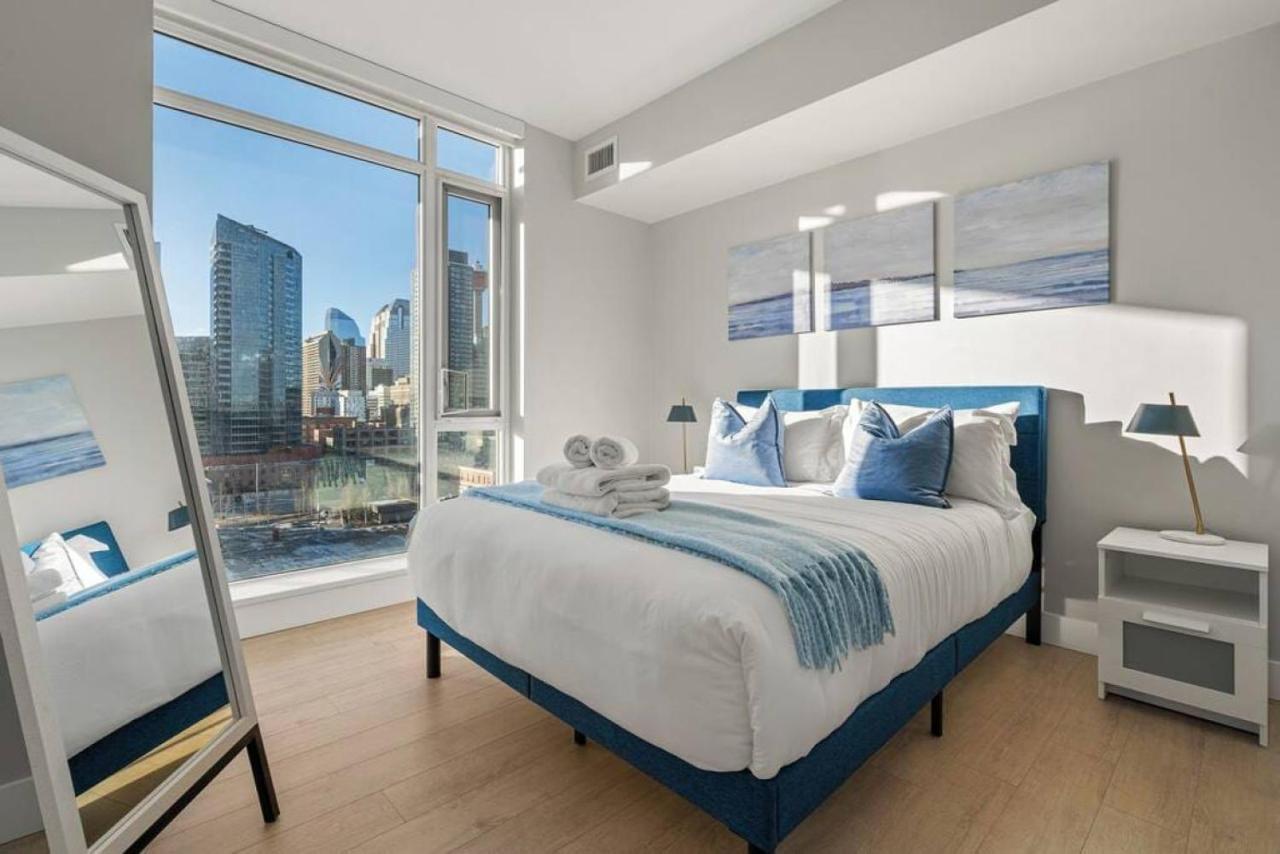 Luxury Apartment On The 9Th Floor Near Stampede, Complimentary Wine, 2 Car Ug Parking YYC Екстериор снимка
